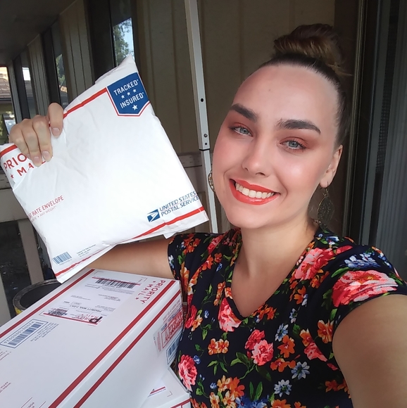 Hi I'm Amber! Get to know me.. - Picture 7 of 8